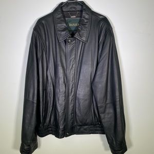 Danier mens black leather button down jacket
